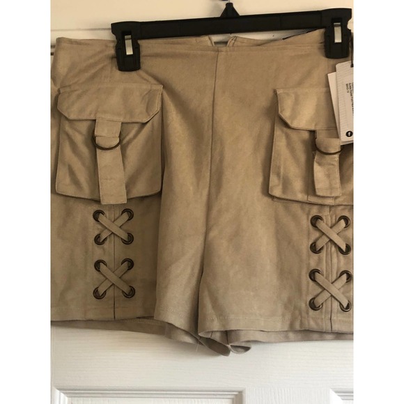 0039 Italy Pants - AURELLA Pocket Faux Suede Shorts in Sand Size 4 #D228653116122